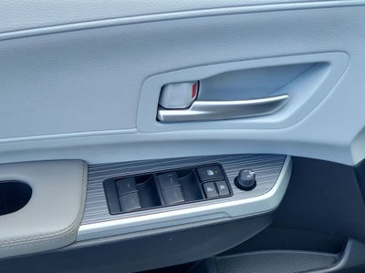 2025 Toyota Sienna XLE 8 Passenger