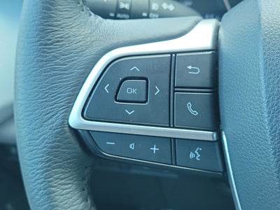 2025 Toyota Sienna XLE 8 Passenger