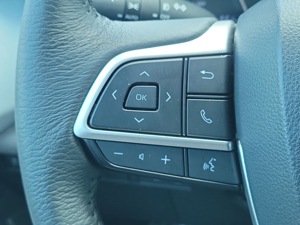 2025 Toyota Sienna XLE 8 Passenger