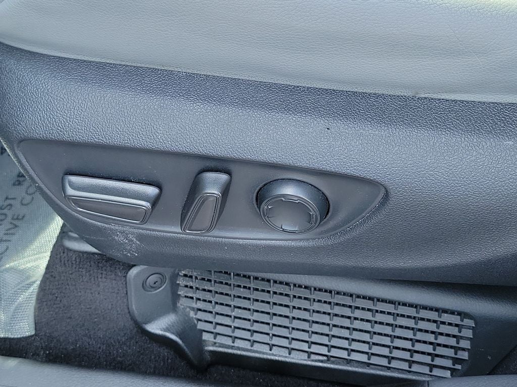 2022 Toyota Sienna XLE 8 Passenger