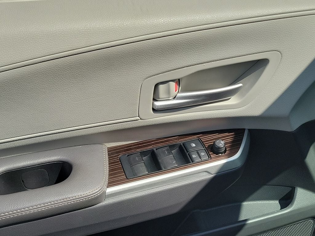 2022 Toyota Sienna XLE 8 Passenger