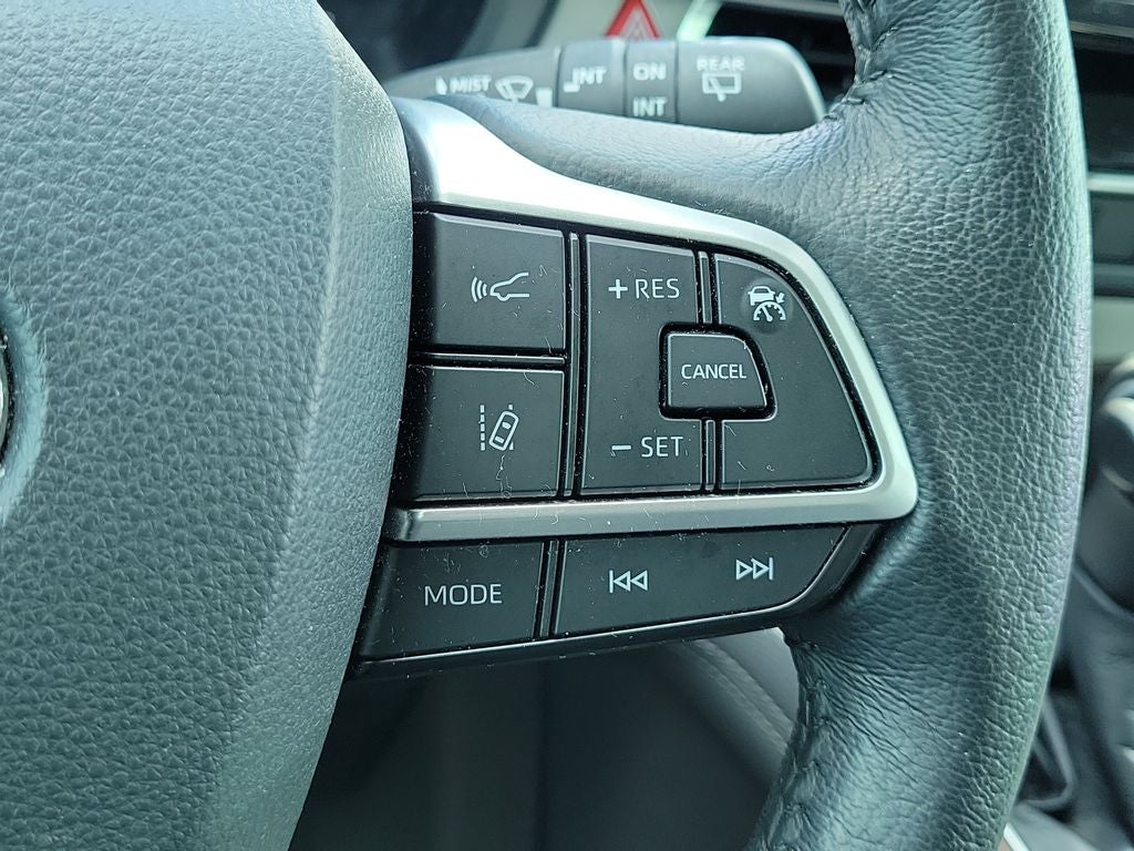 2022 Toyota Sienna XLE 8 Passenger