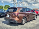 2022 Toyota Sienna XLE 8 Passenger