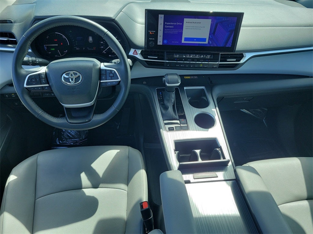 2025 Toyota Sienna XLE
