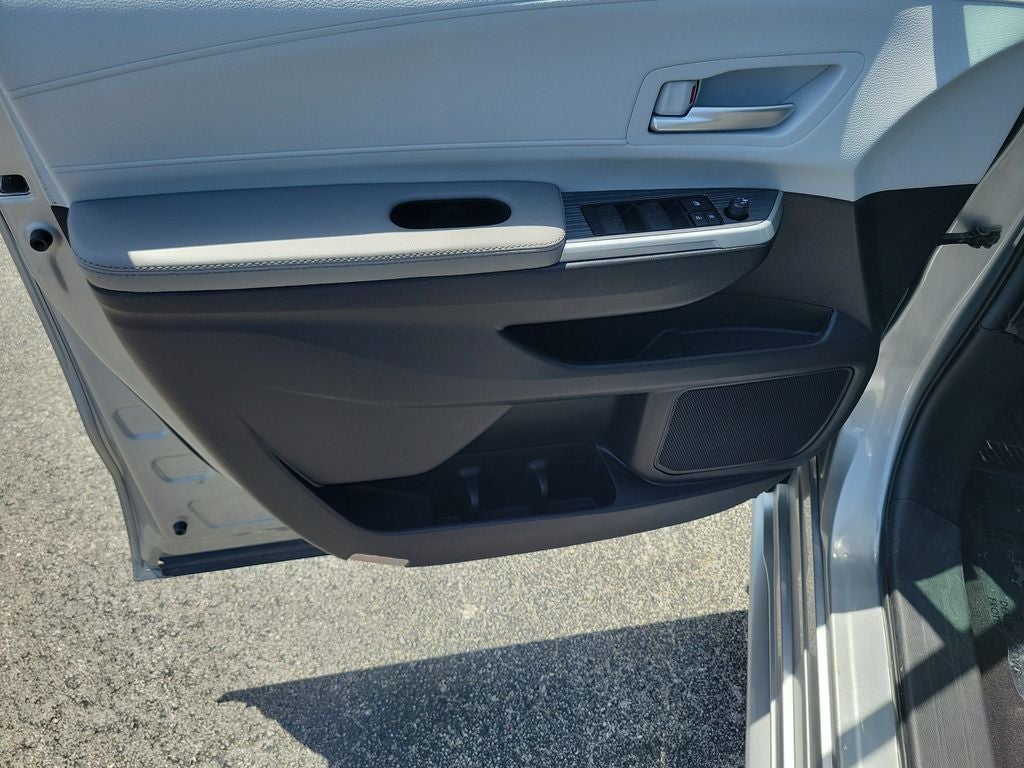 2025 Toyota Sienna XLE 8 Passenger
