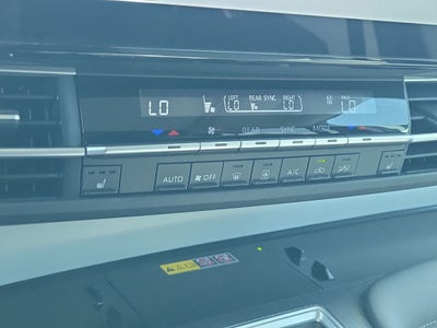 2025 Toyota Sienna XLE 8 Passenger
