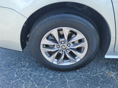 2025 Toyota Sienna XLE 8 Passenger