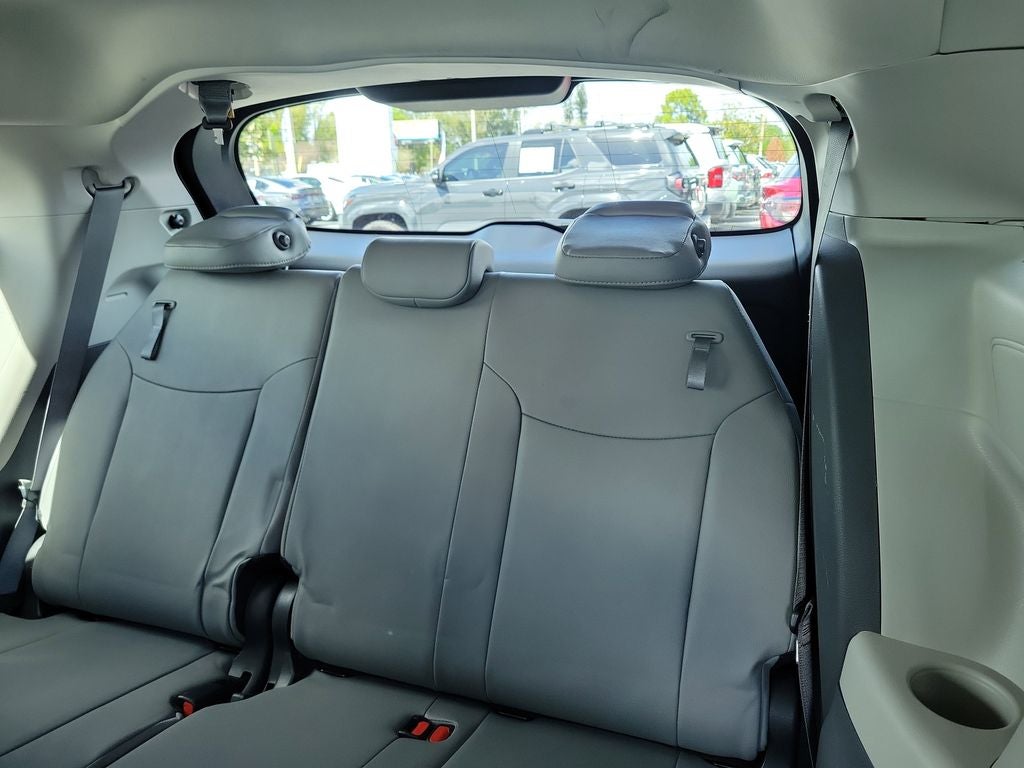 2023 Toyota Sienna XLE 8 Passenger
