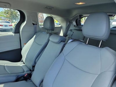 2023 Toyota Sienna XLE 8 Passenger