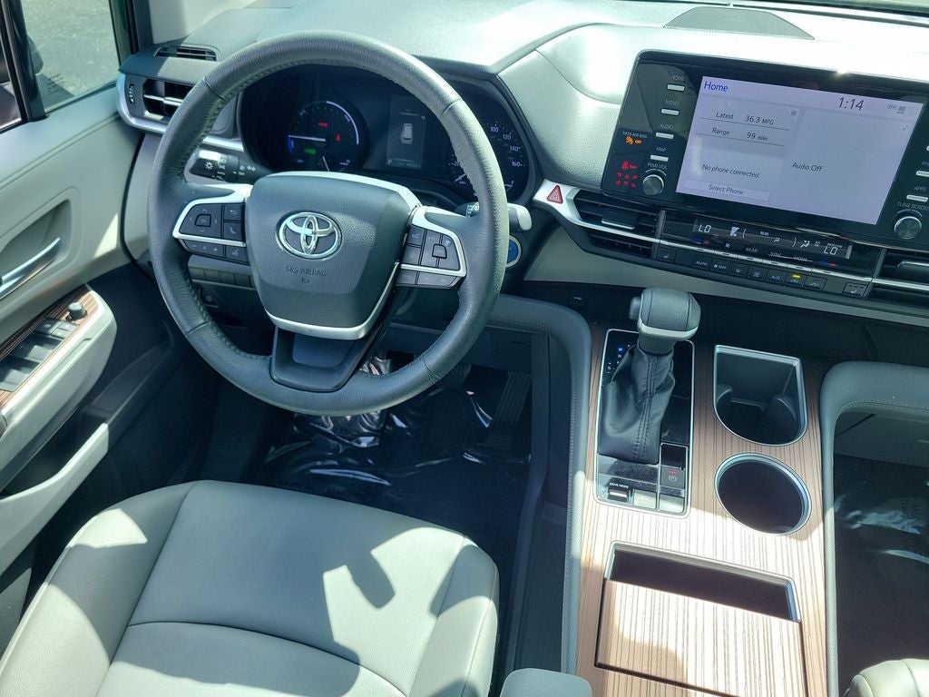 2023 Toyota Sienna XLE 8 Passenger