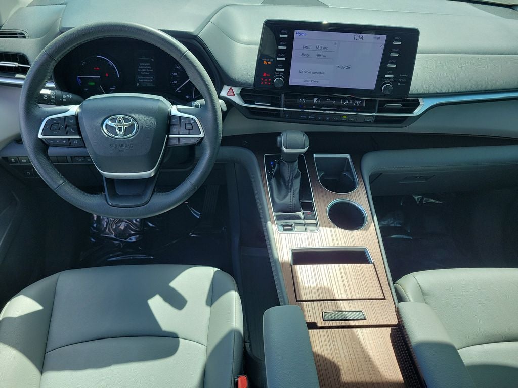 2023 Toyota Sienna XLE 8 Passenger