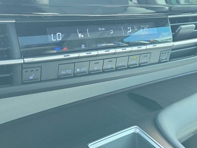 2023 Toyota Sienna XLE 8 Passenger