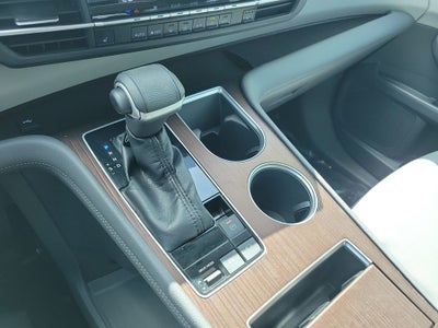 2023 Toyota Sienna XLE 8 Passenger