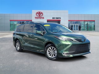 2023 Toyota Sienna XLE