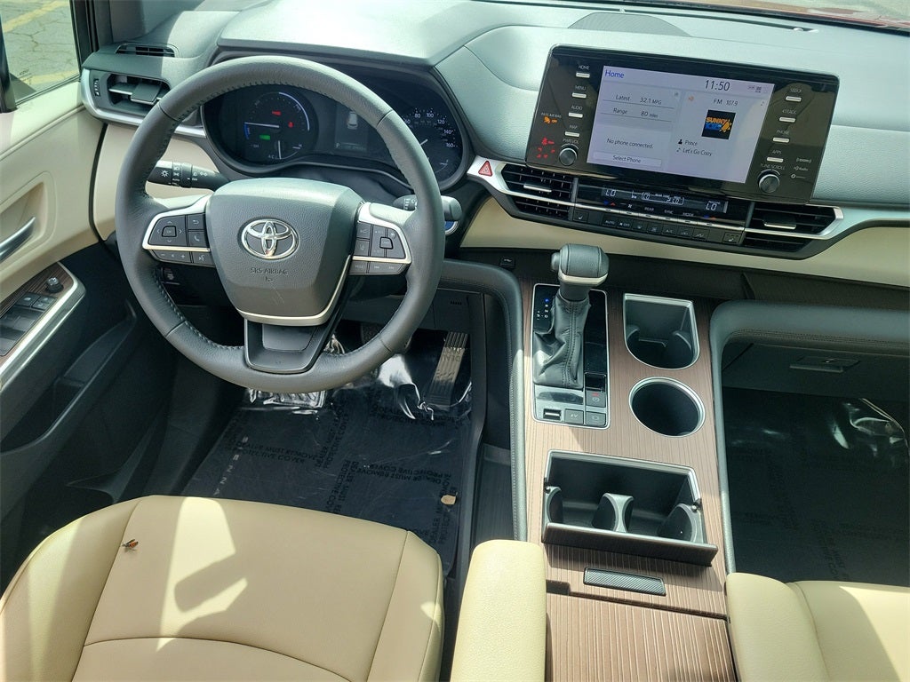 2021 Toyota Sienna XLE 8 Passenger