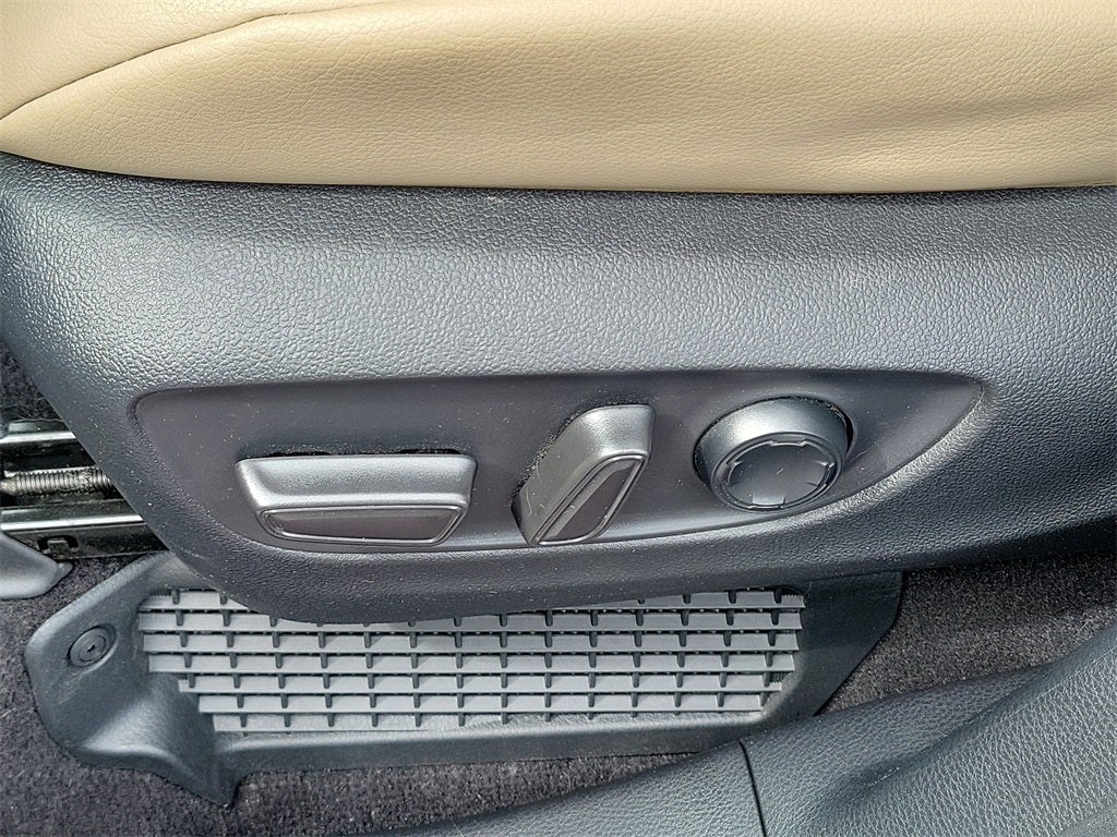 2021 Toyota Sienna XLE 8 Passenger