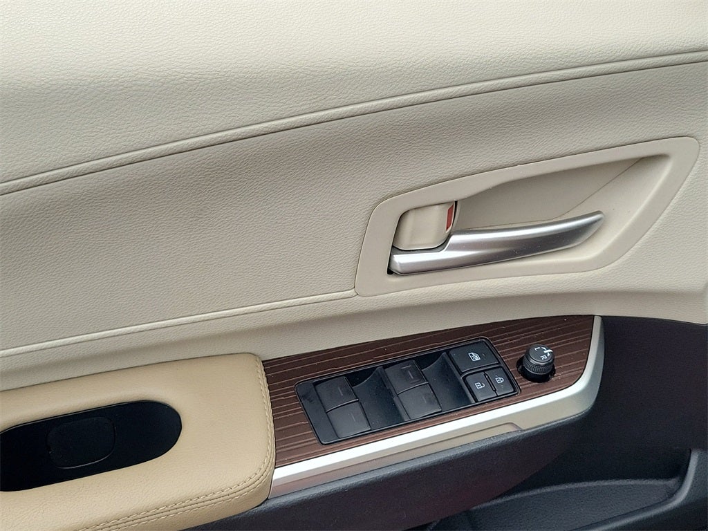 2021 Toyota Sienna XLE 8 Passenger