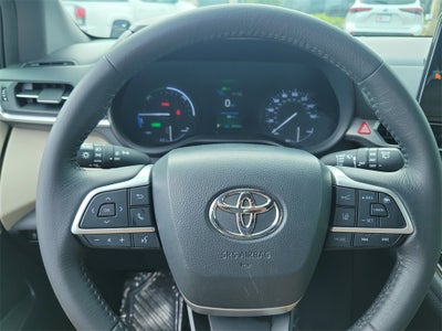 2021 Toyota Sienna XLE 8 Passenger