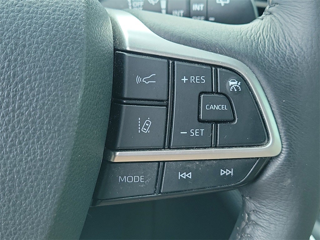 2021 Toyota Sienna XLE 8 Passenger