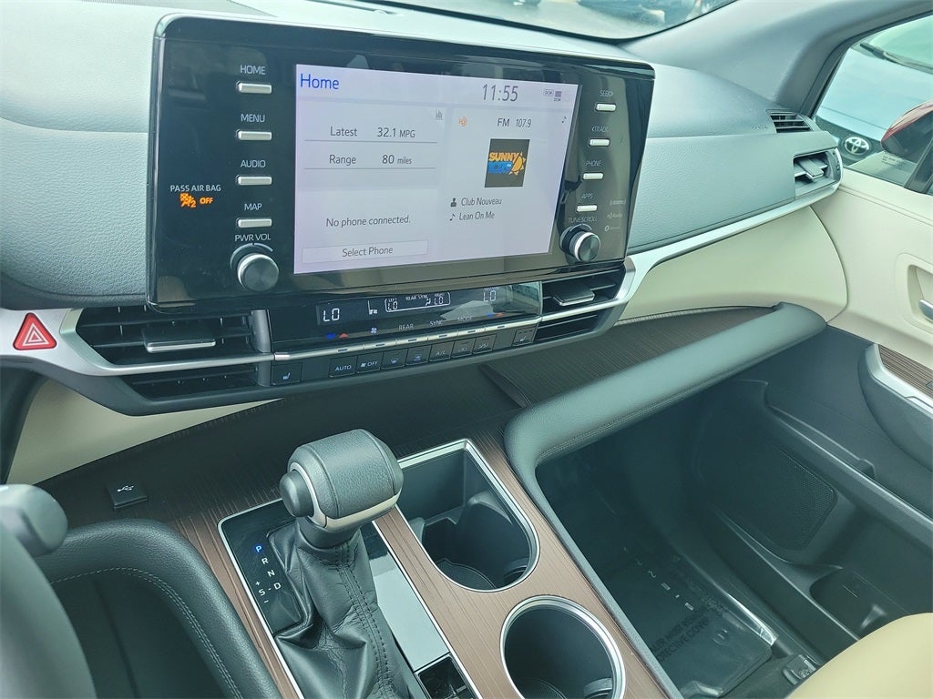 2021 Toyota Sienna XLE 8 Passenger