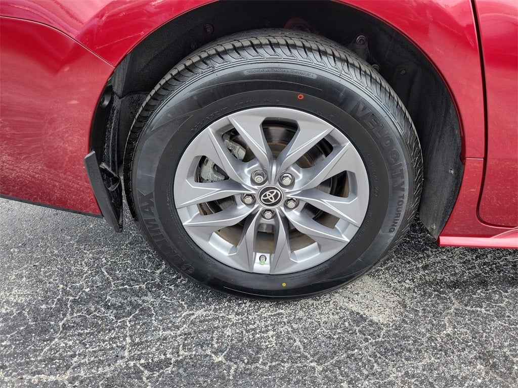 2021 Toyota Sienna XLE 8 Passenger