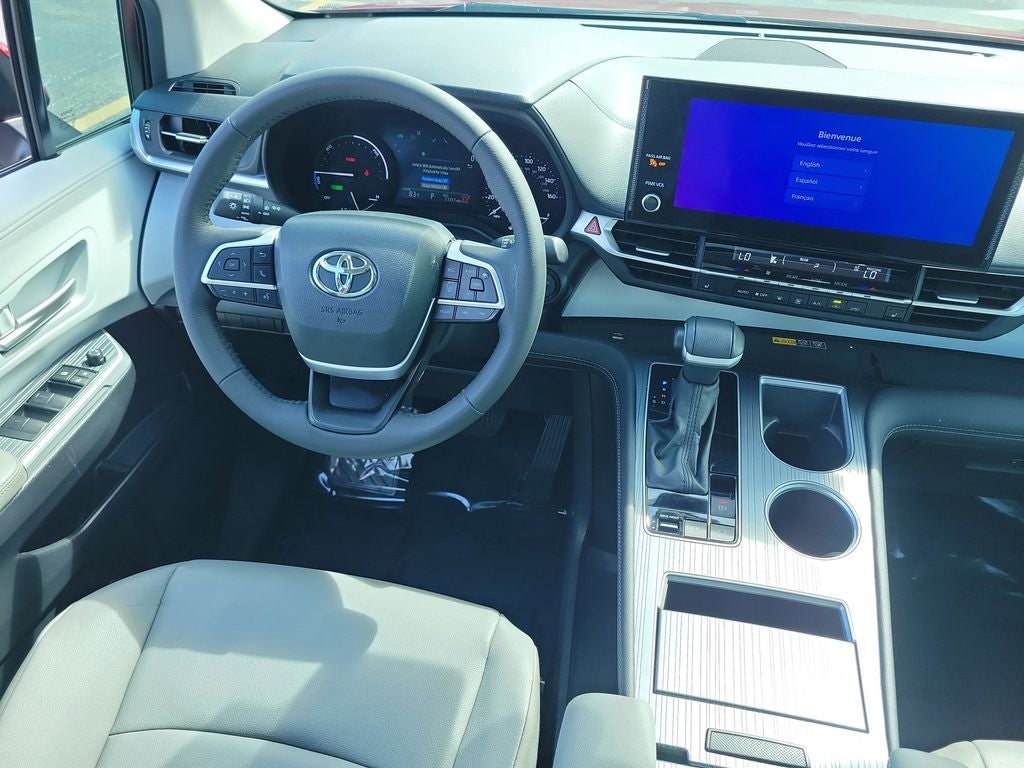 2025 Toyota Sienna XLE