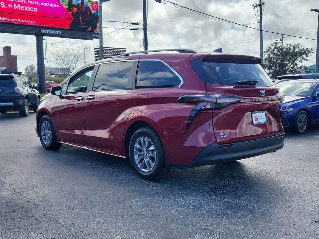 2025 Toyota Sienna XLE