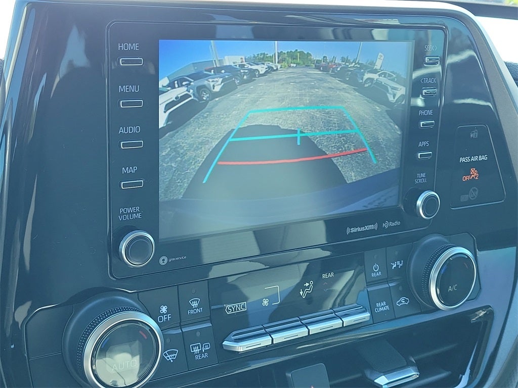 2021 Toyota Highlander LE