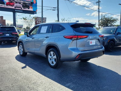 2021 Toyota Highlander LE