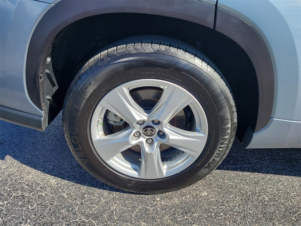 2021 Toyota Highlander LE