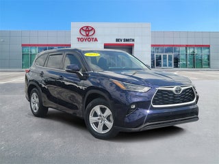 2022 Toyota Highlander LE