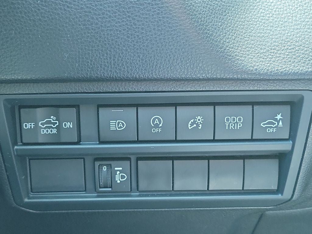 2025 Toyota TUNDRA 4X2 SR5