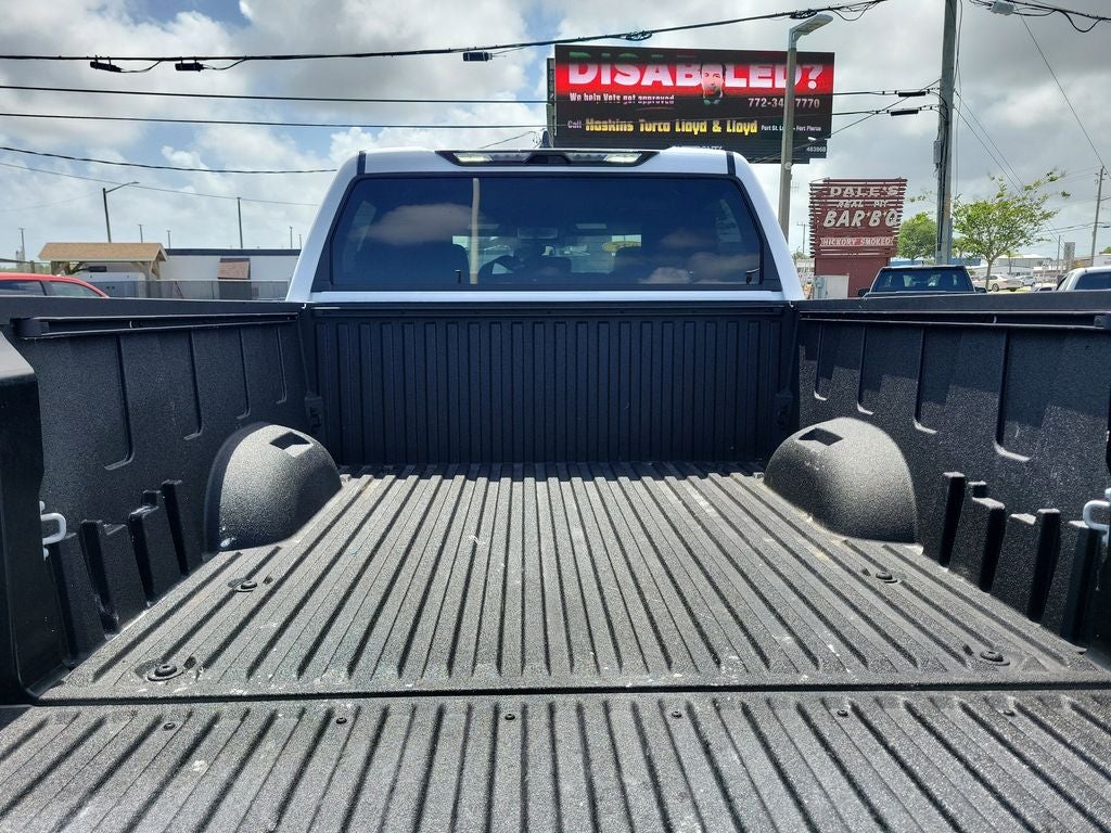 2025 Toyota TUNDRA 4X2 SR5