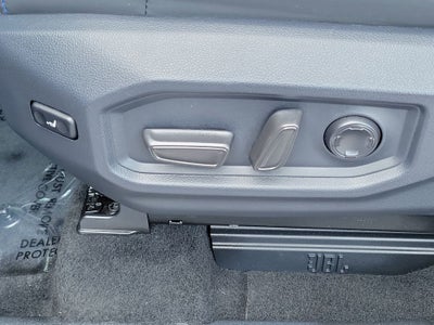 2025 Toyota TUNDRA 4X4 Platinum