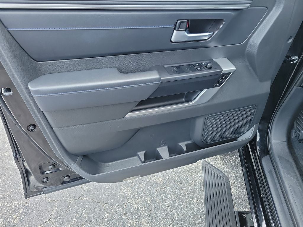 2025 Toyota TUNDRA 4X4 Platinum