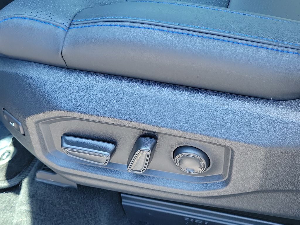 2024 Toyota Tundra i-FORCE MAX Platinum