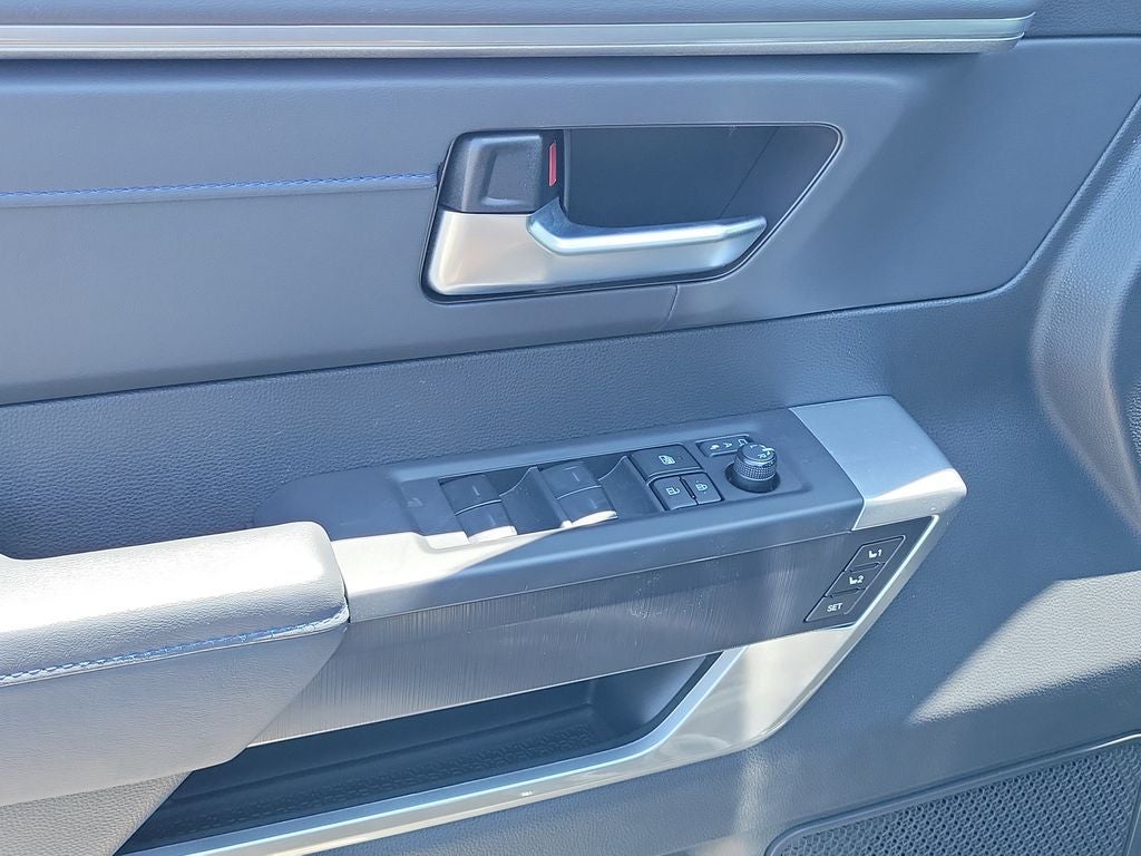 2024 Toyota Tundra i-FORCE MAX Platinum