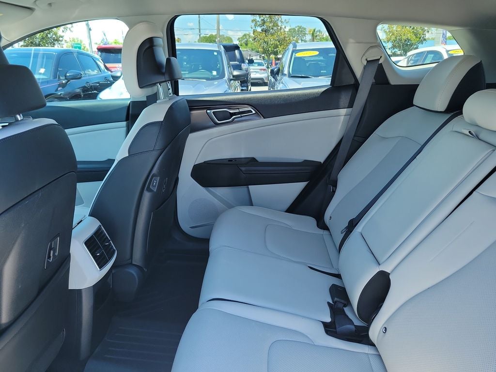 2025 Kia Sportage EX