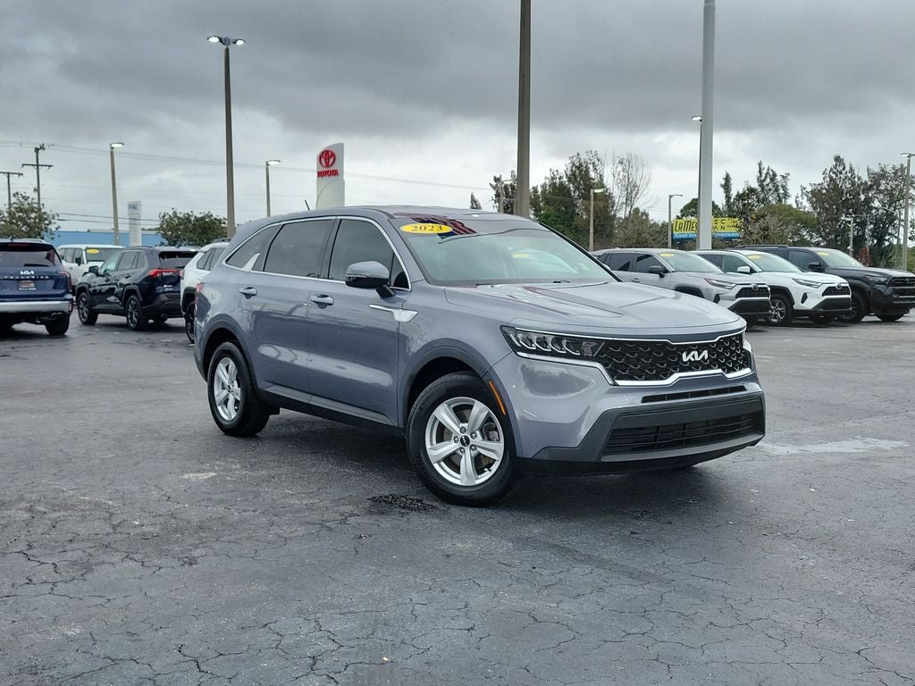 2023 Kia Sorento LX
