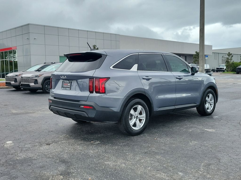 2023 Kia Sorento LX