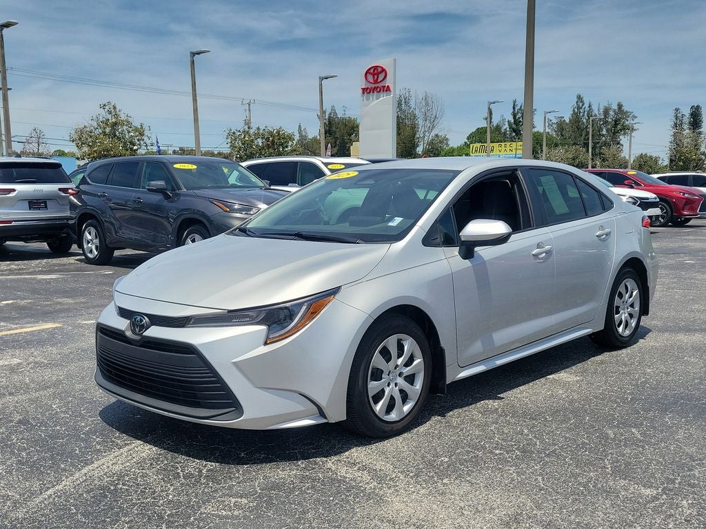 2025 Toyota Corolla LE