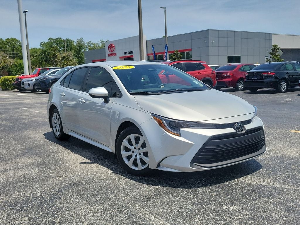 2025 Toyota Corolla LE