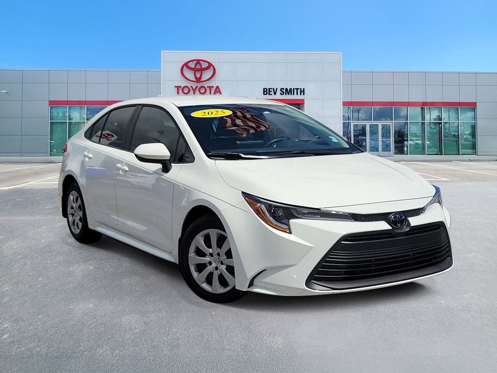 2025 Toyota COROLLA LE