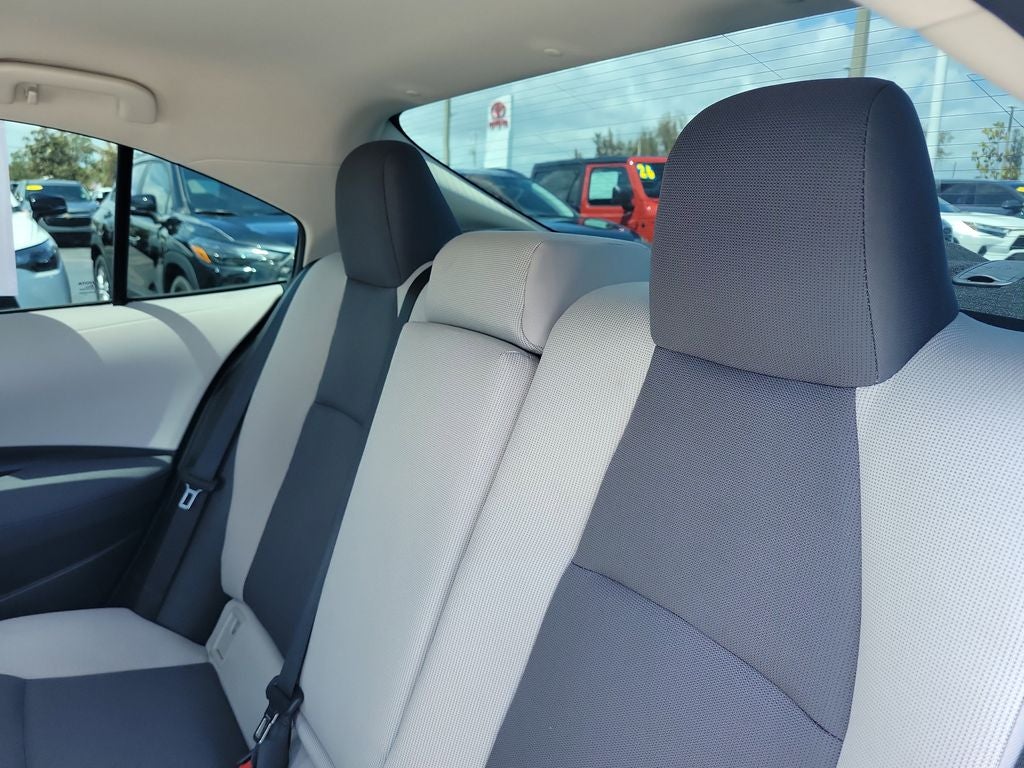 2025 Toyota COROLLA LE