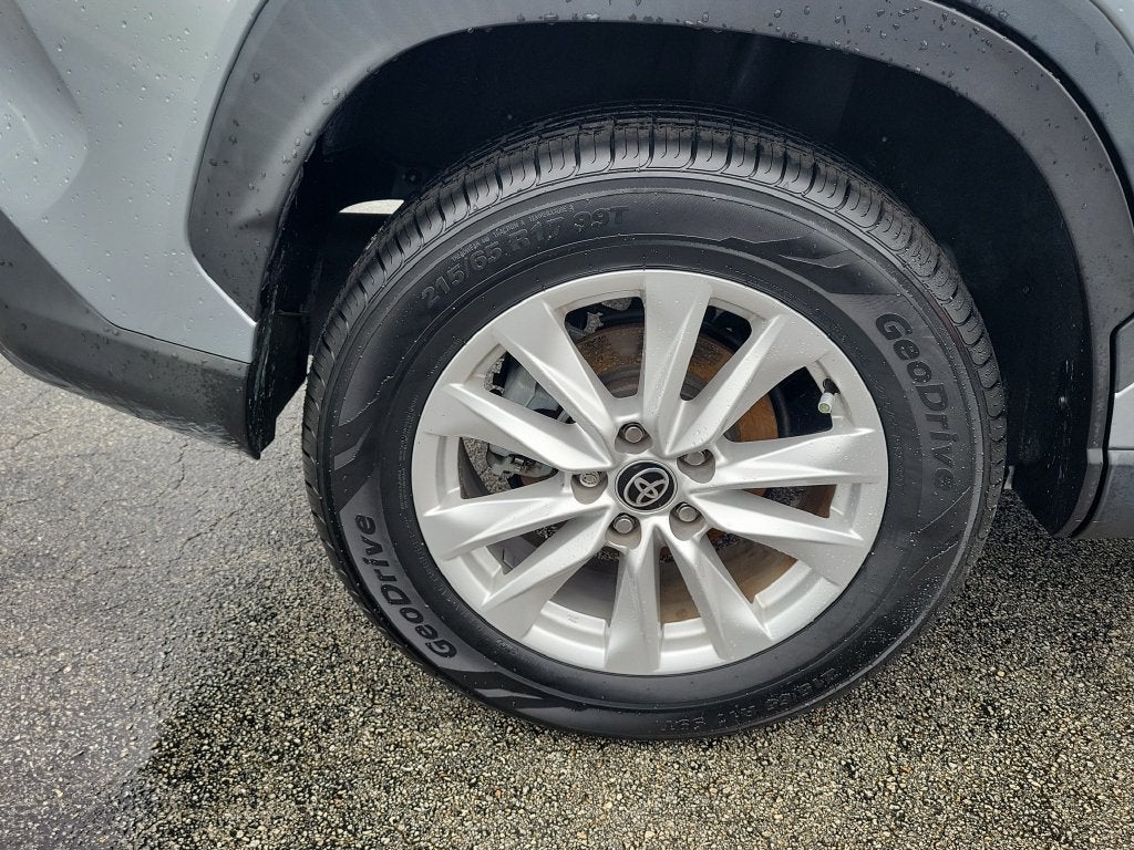 2022 Toyota Corolla Cross LE