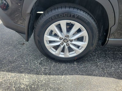 2024 Toyota Corolla Cross LE