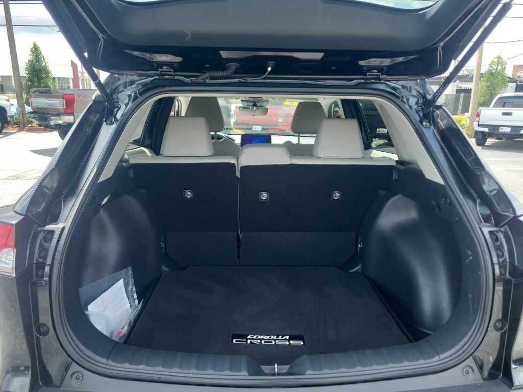 2024 Toyota Corolla Cross LE