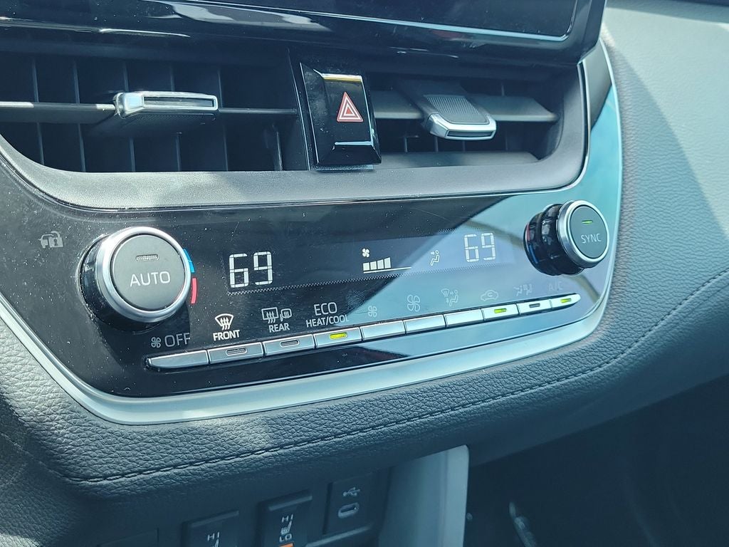 2023 Toyota Corolla Cross XLE