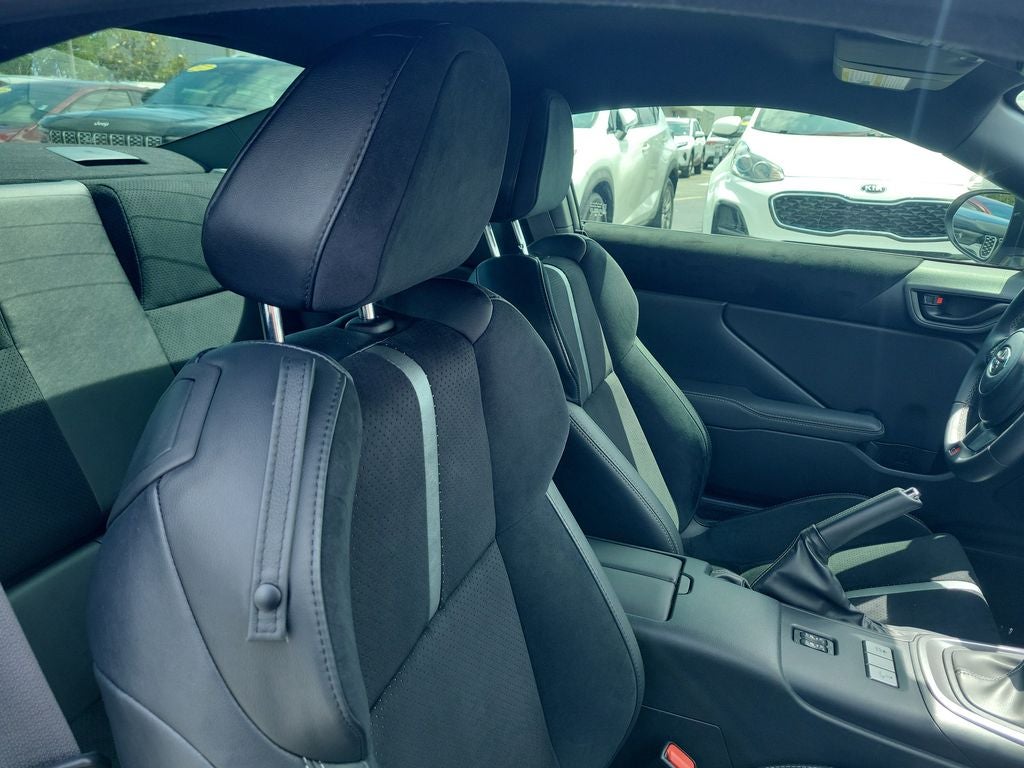 2025 Toyota GR86 Premium
