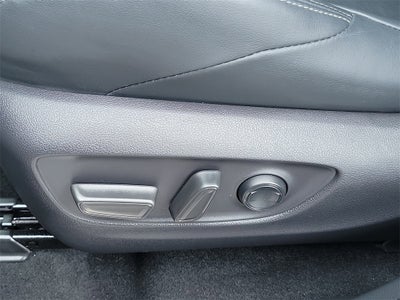 2023 Toyota Venza XLE